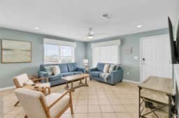 Gulf Shores Condo: Beach Access & Sparkling Pool - Image 3