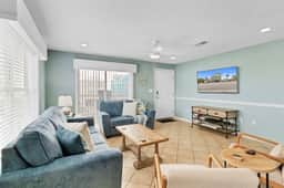 Gulf Shores Condo: Beach Access & Sparkling Pool - Image 4