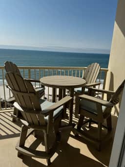 Beachfront Penthouse with Gulf Views - Image 2