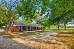 Ella Langley's Childhood Home 4BR Hope Hull Retreat - Image 5