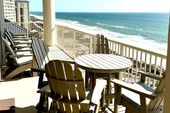 Beachfront Penthouse with Gulf Views - Image 1