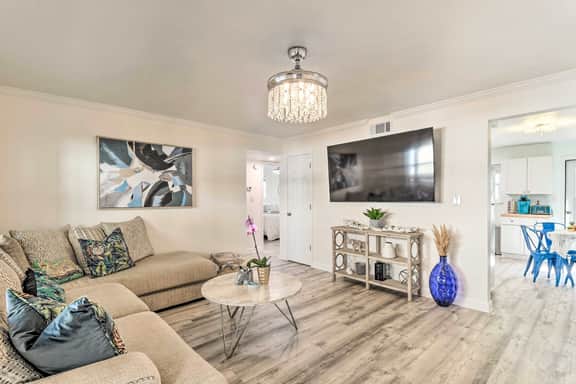 Gulf Shores Beachfront Condo w/ Pool & Balcony - Image 2