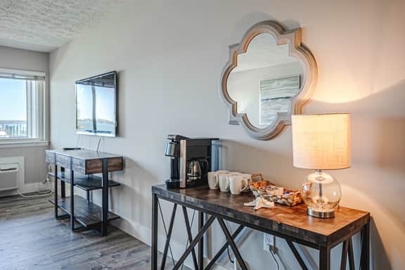 Waterfront Condo w/ Pool, Marina & Bay Views - Image 5