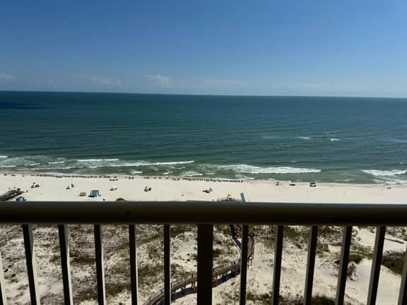 Beachfront Penthouse with Gulf Views - Image 5