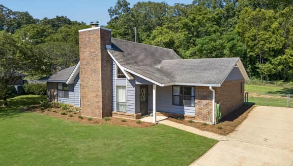 Near 17 Springs Spacious 3BR Millbrook Home - Image 2